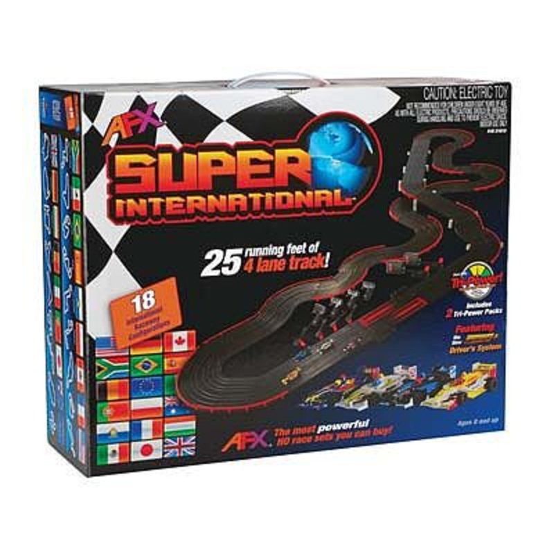 Super International Slot Car Set