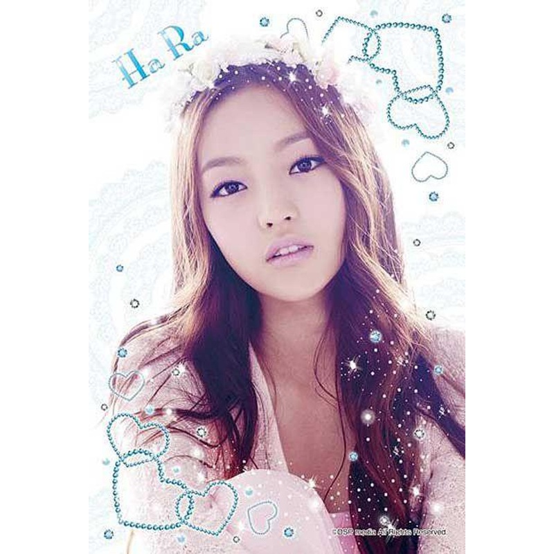 Ensky 70-m04 Jigsaw Puzzle Goo Hara (KARA) Mini Puzzle (70 Pieces)