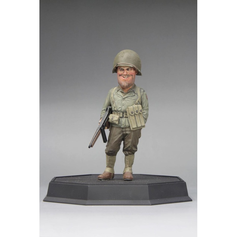 Fine Molds 1/12 WWII U.S. Army Infantryman and Thompson M1A1 Submachine Gun Plastic Model