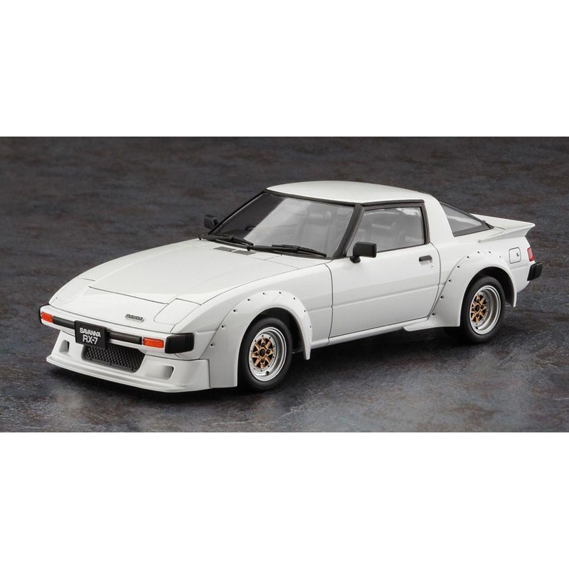 Hasegawa 1/24 Mazda Savanna RX-7 (SA22C) Early Model Custom Version Plastic Model