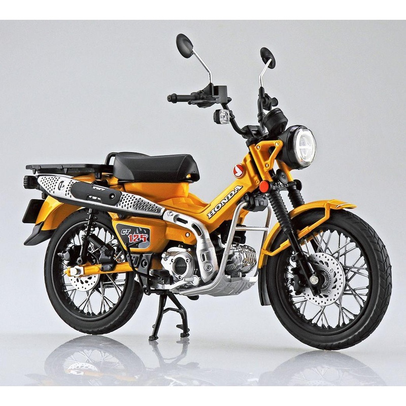 Aoshima 1/12 Honda CT125 Hunter Cub Turmeric Yellow Finished Model