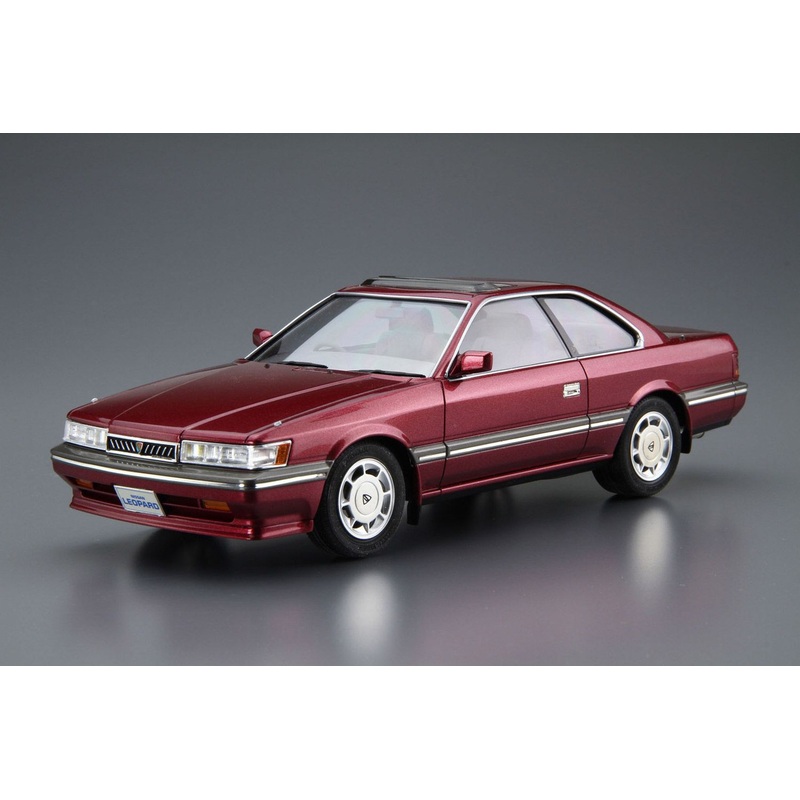 Aoshima The Model Car No. 61 1/24 Nissan UF31 Leopard 3.0 Ultima ’86 Plastic Model