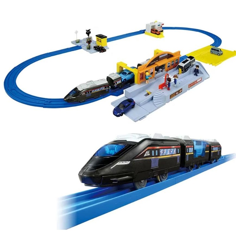 Takara Tomy Pla-Rail Roundabout Station Set with Tomika Car Loading Area