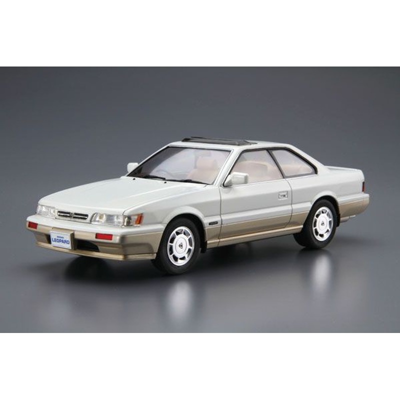 Aoshima The Model Car No.111 1/24 Nissan UF31 Leopard Ultima V30 Twin-Cam Turbo ’90 Plastic Model