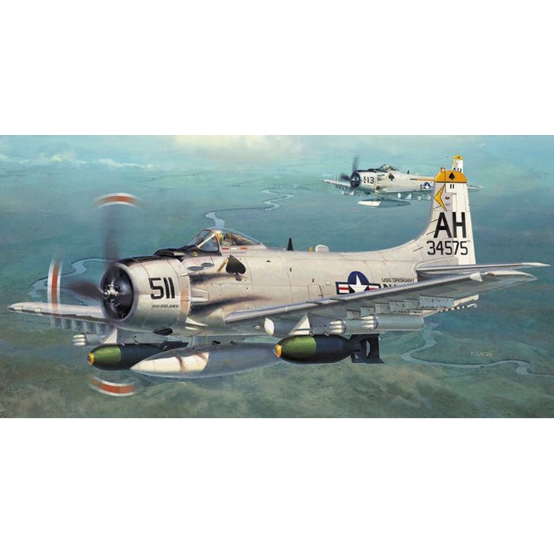 Hasegawa 1/72 A-1H Skyraider w/Rocket Pod Plastic Model