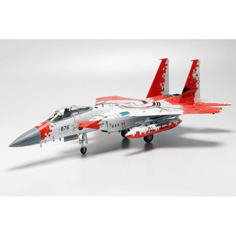 Platz 1/72 JASDF F-15J Eagle 305th Squadron Soutai 40th Anniversary Paint Design Plane ‘Ume-gumi, Digital Camouflage’ Plastic Model