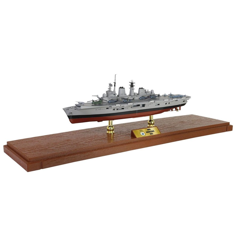 Waltersons 1/700 Royal Navy Light Aircraft Carrier Invincible R05 Falklands War 1982 (Full Hull Specification) Finished Model