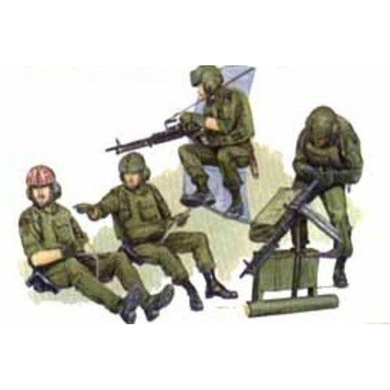 DRAGON 1/35 Vietnam War US Army Helicopter Crew Figure Set 4pcs. Plastic Model