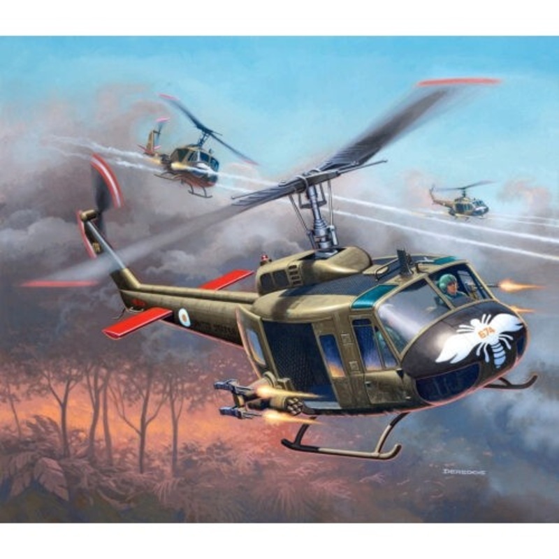 1:100 Bell UH-1H Gunship