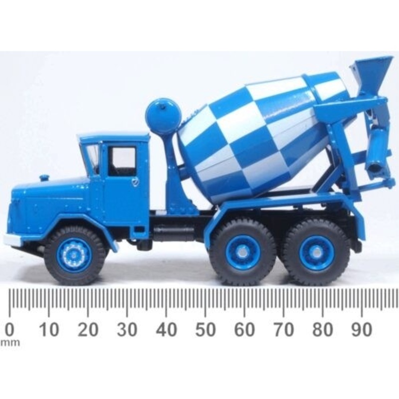 1:76 AEC 690 Concrete Mixer