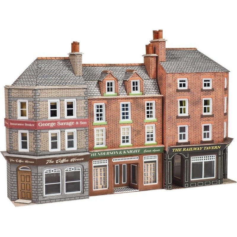 N Low Relief Pub & Shops
