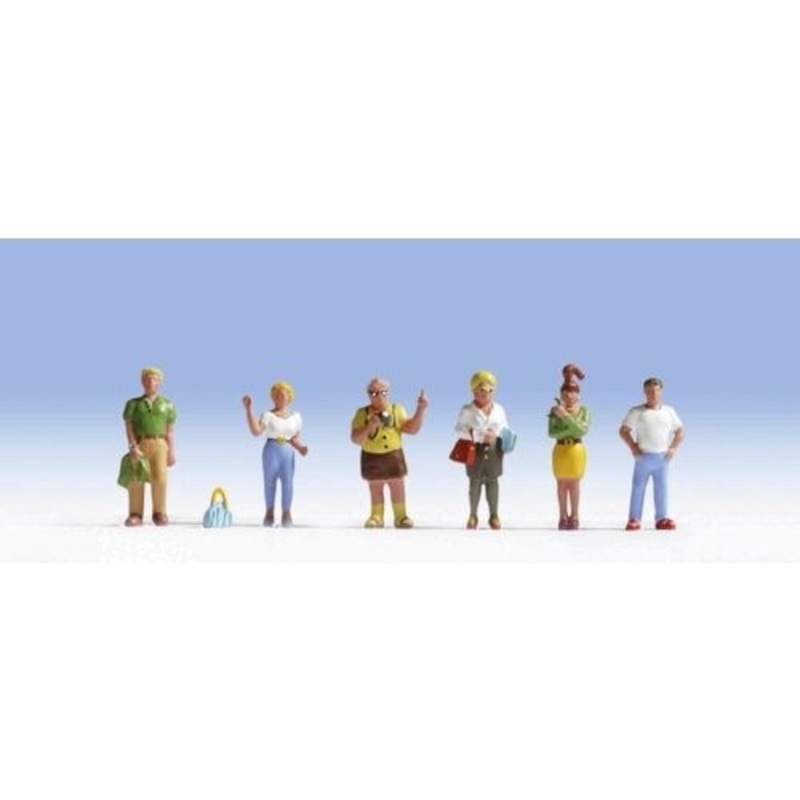 HO Pedestrians in a City