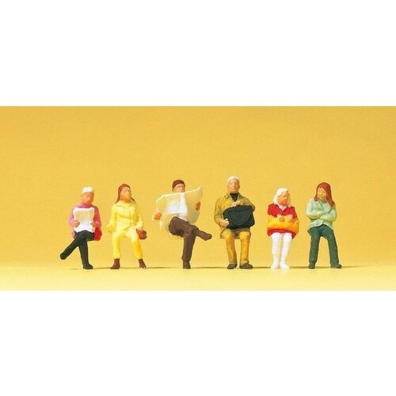 HO Seated Travellers