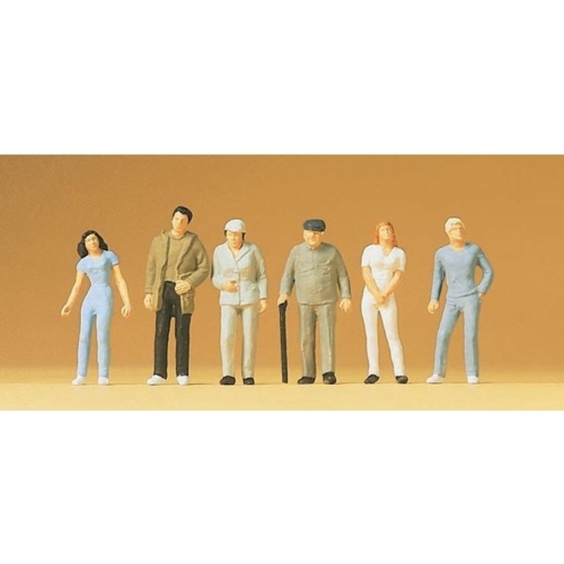 HO Standing Passers-By