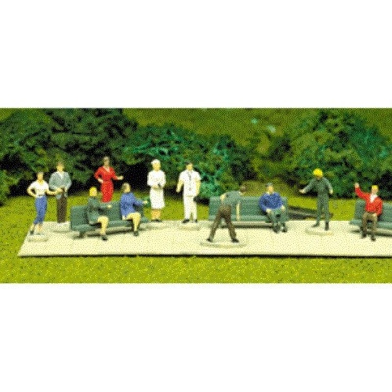 HO Unpainted Passers By