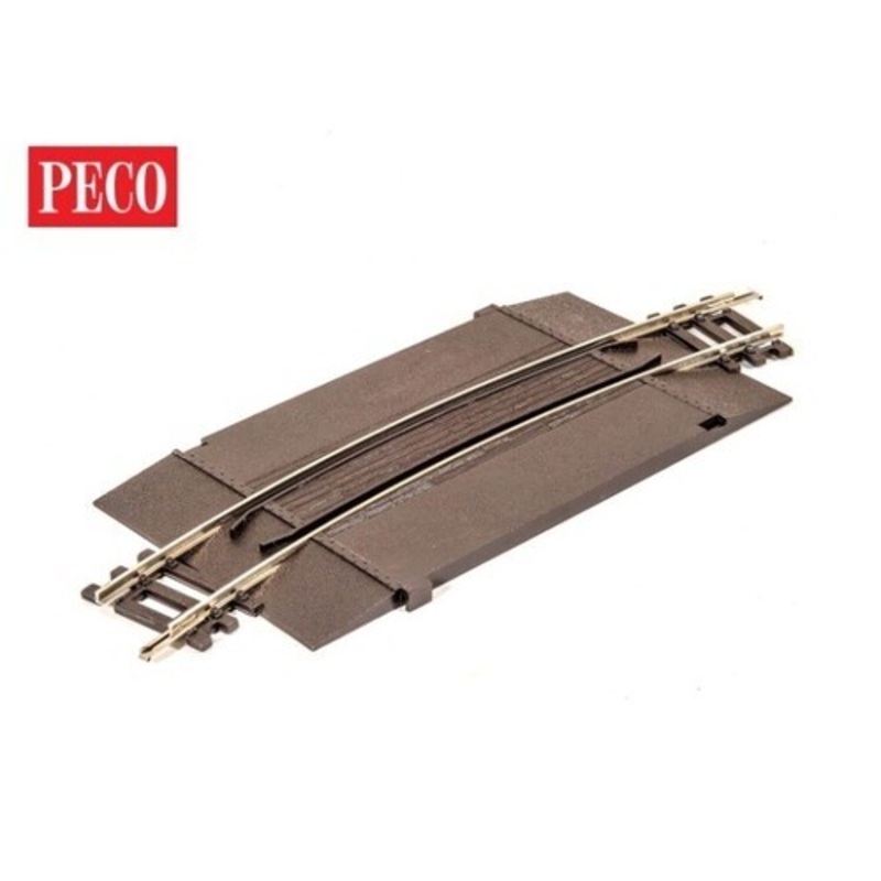 OO/HO Curved Level Crossing