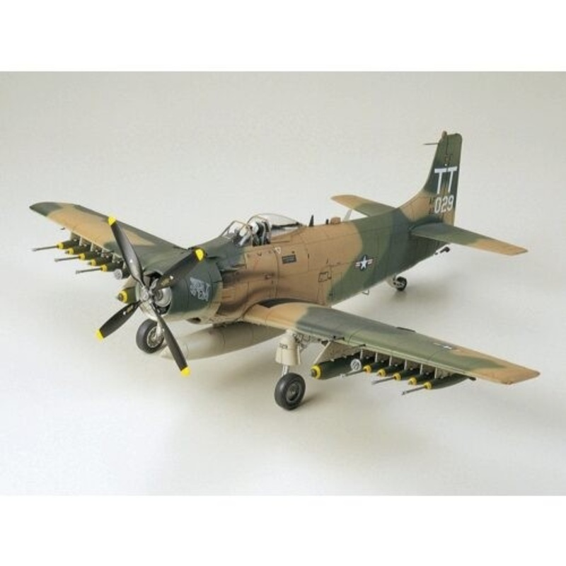 1:48 Bf109E-4/7 Trop